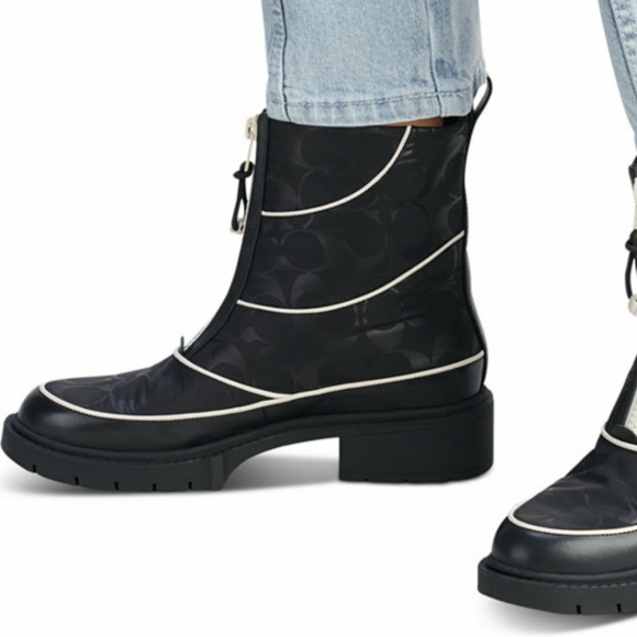 NWT COACH Lug Sole Snow Boot Ankle Boots Signature Monogram Coach Winter Boot - Picture 12 of 16